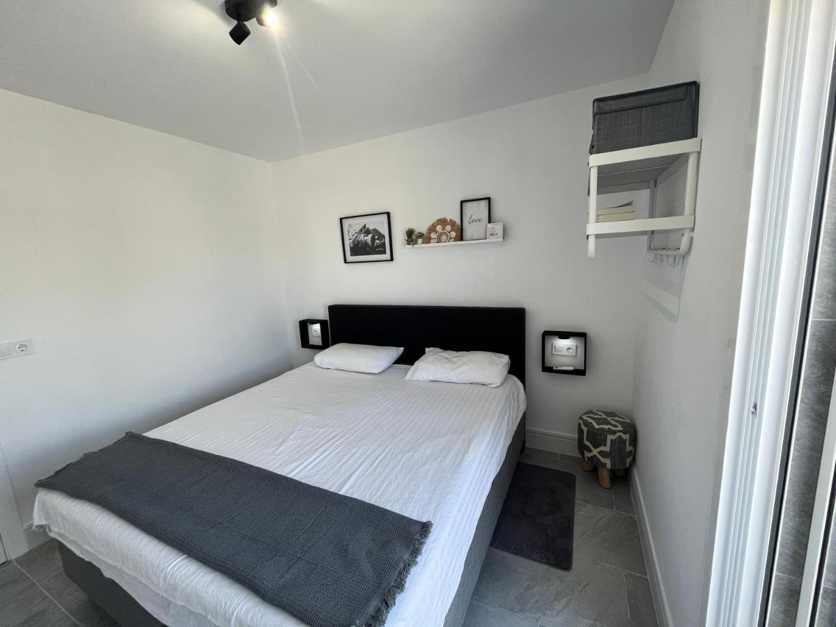 Prachtig Gemoderniseerde Woning Op 250 Meter Van Het Strand ซานตาโปลา ภายนอก รูปภาพ