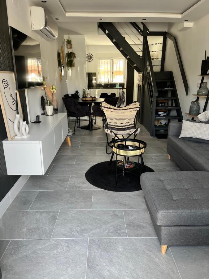 Prachtig Gemoderniseerde Woning Op 250 Meter Van Het Strand ซานตาโปลา ภายนอก รูปภาพ