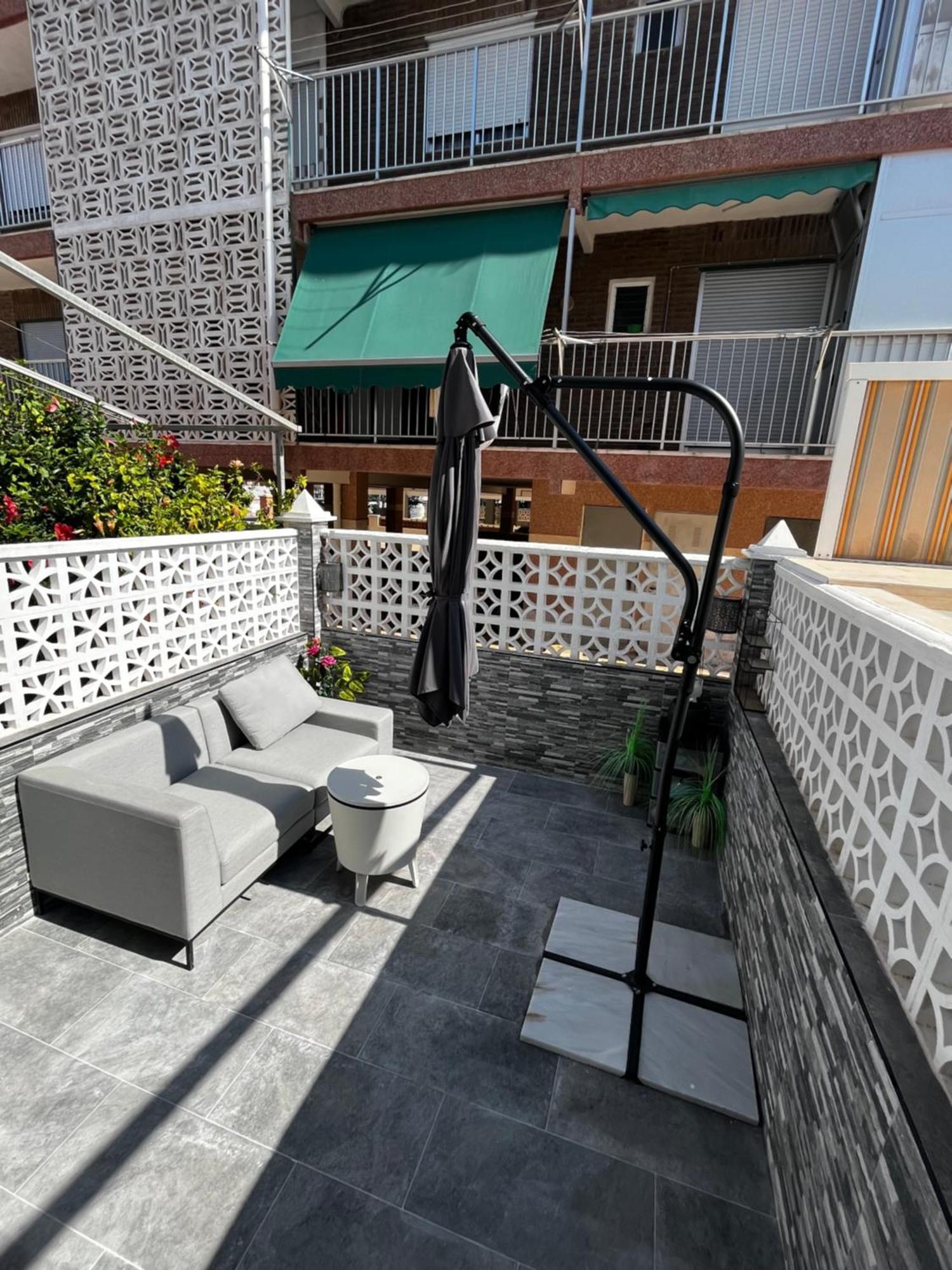 Prachtig Gemoderniseerde Woning Op 250 Meter Van Het Strand ซานตาโปลา ภายนอก รูปภาพ